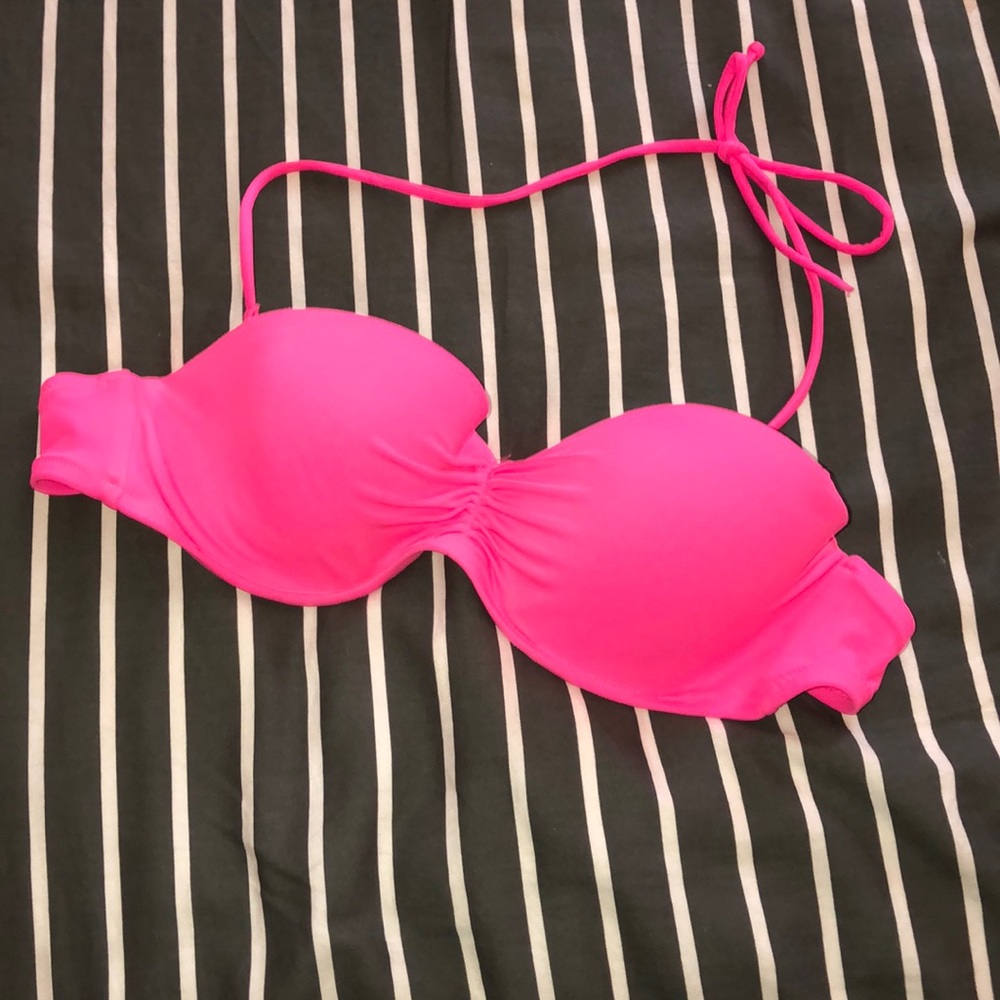 Pink VS bikini top.